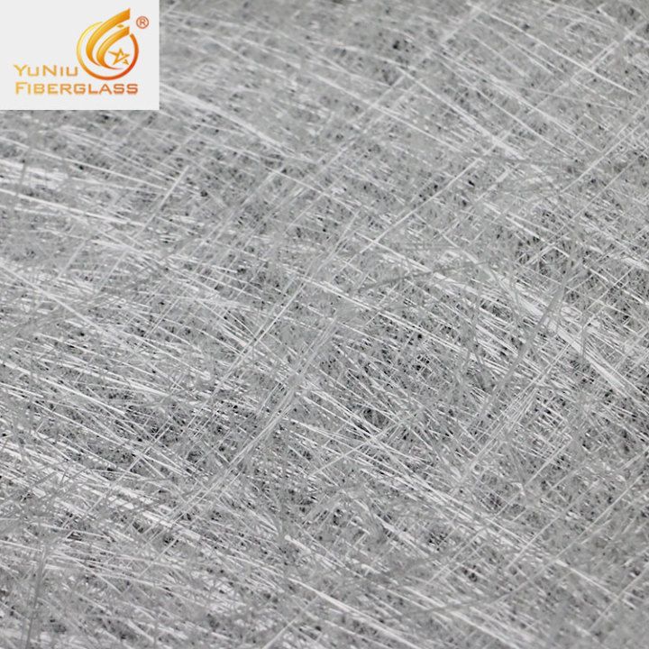 Vente en gros de tapis de fils coupés en fibre de verre Yuniu, tapis de fils coupés en fibre de verre 450g m2 pour tour de refroidissement