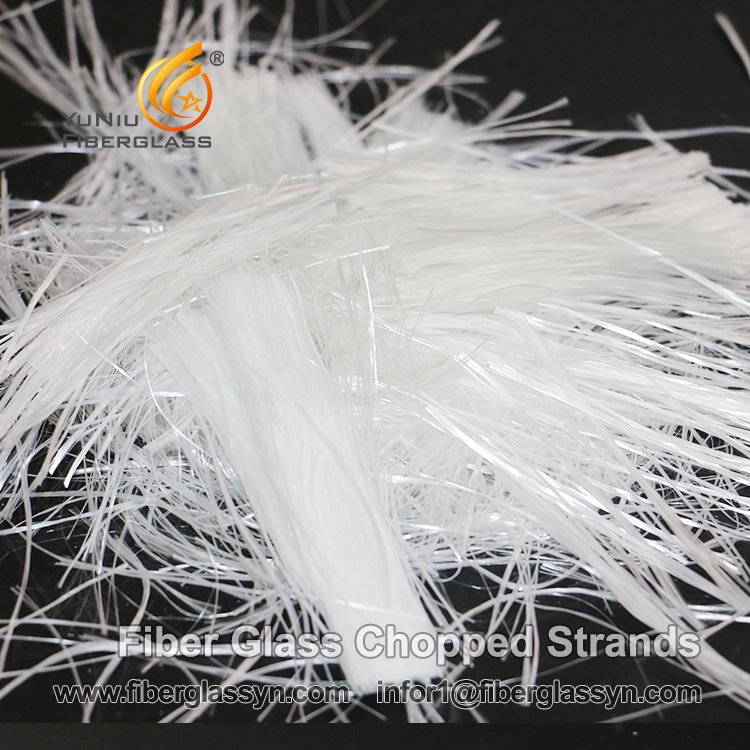 Brins coupés en fibre de verre de 7 à 8 cm pour tapis à aiguilles